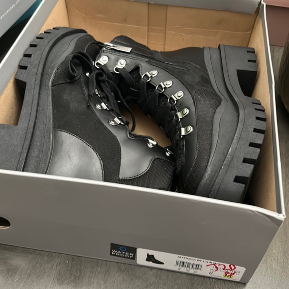 Vionic Jaxen Women's Arch Supportive Combat Boots - Picture 2 of 13